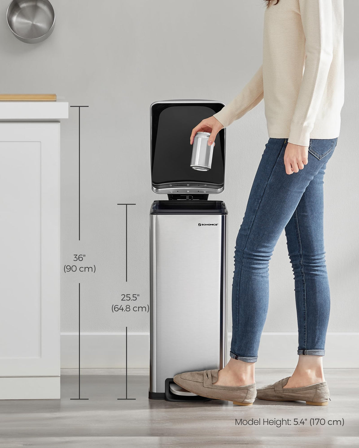 13 Gallon Stainless Steel Kitchen Trash Can with Lid K610076