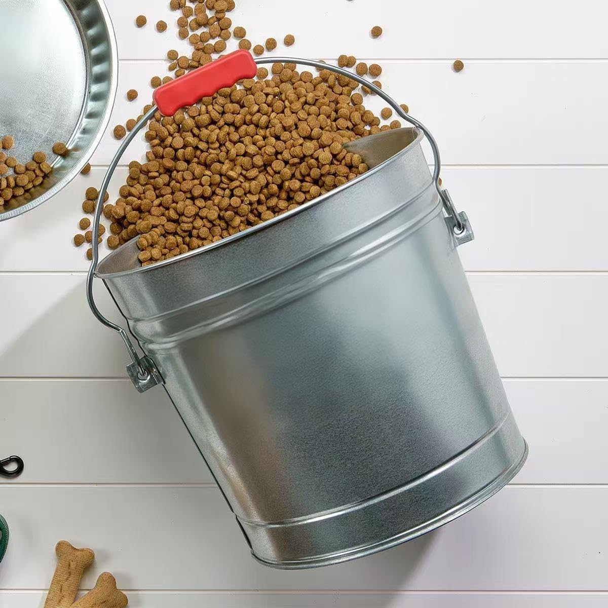 6 Gal Galvanized Steel Can with Locking Lid E3445