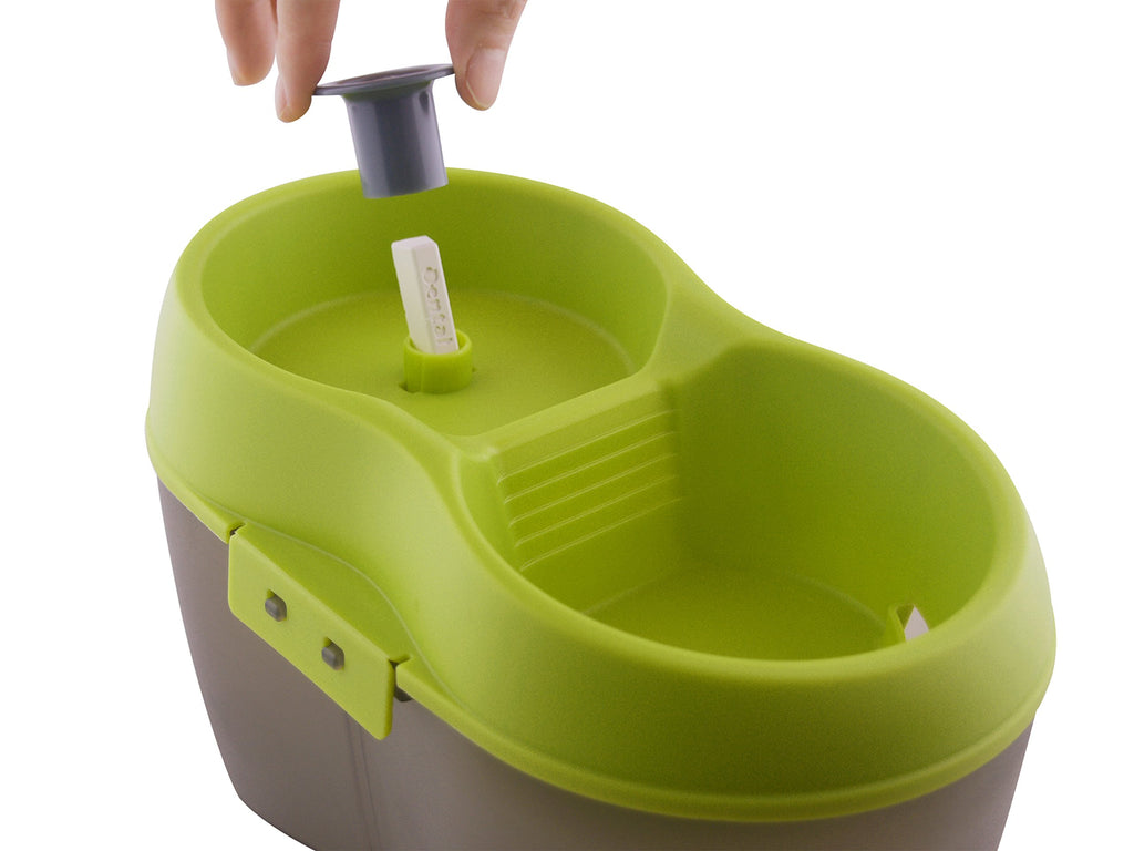 Lime Green Translucent Black 67 fl. oz Cat Water Fountain Y81483