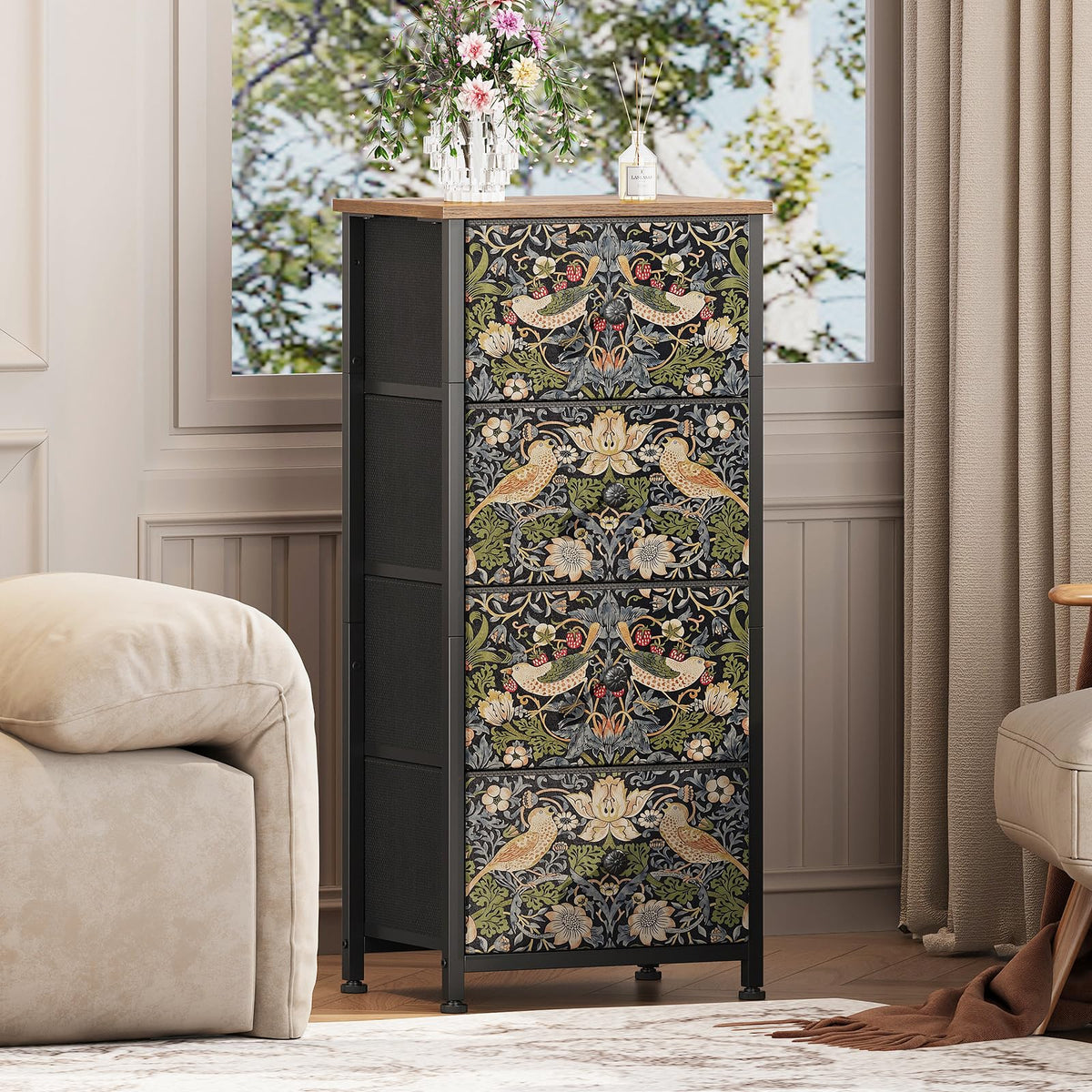 Brown 4 Drawer Dresser Z182