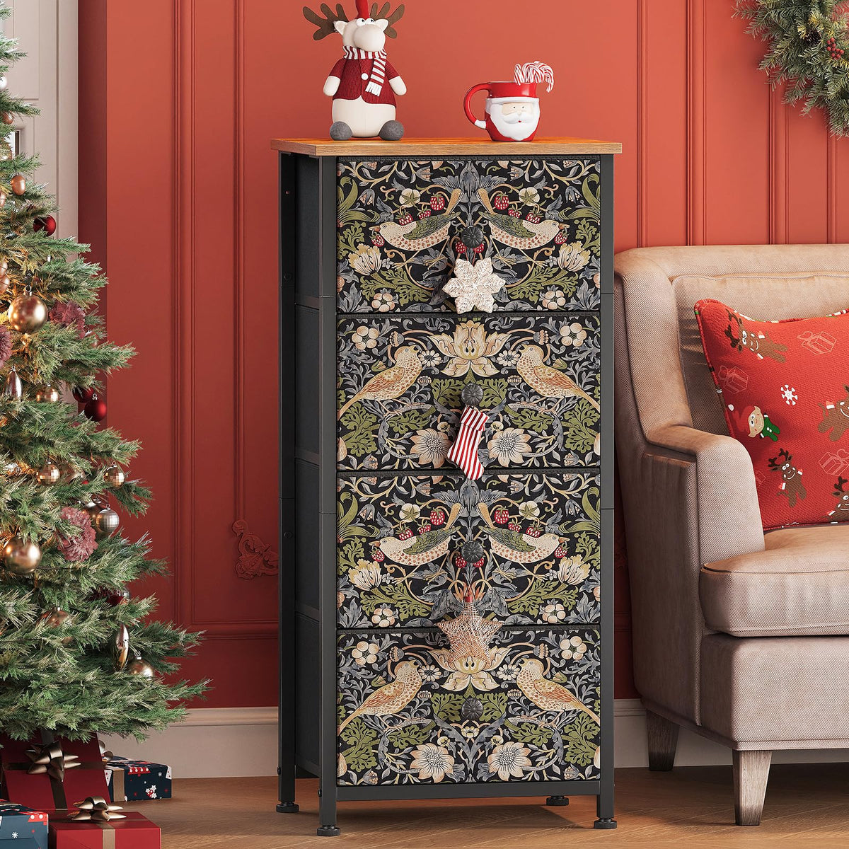 Brown 4 Drawer Dresser Z182