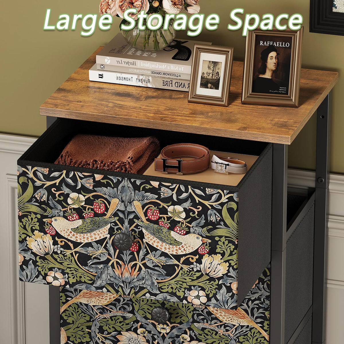 Brown 4 Drawer Dresser Z182